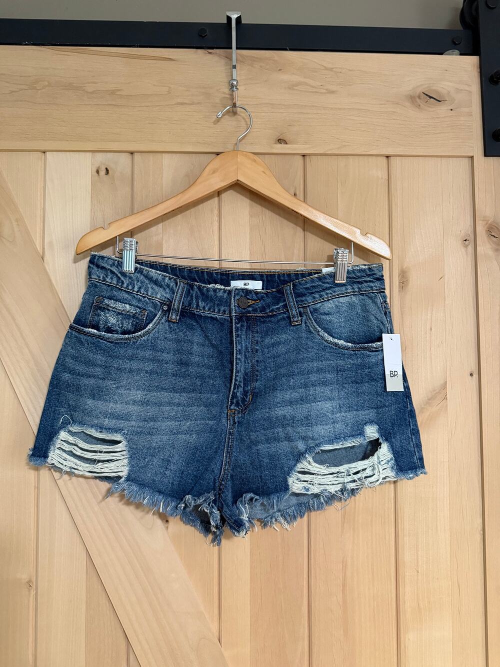 BP. Nordstrom | NWT High Rise Distressed Frayed Hem Jean Shorts | Size 31